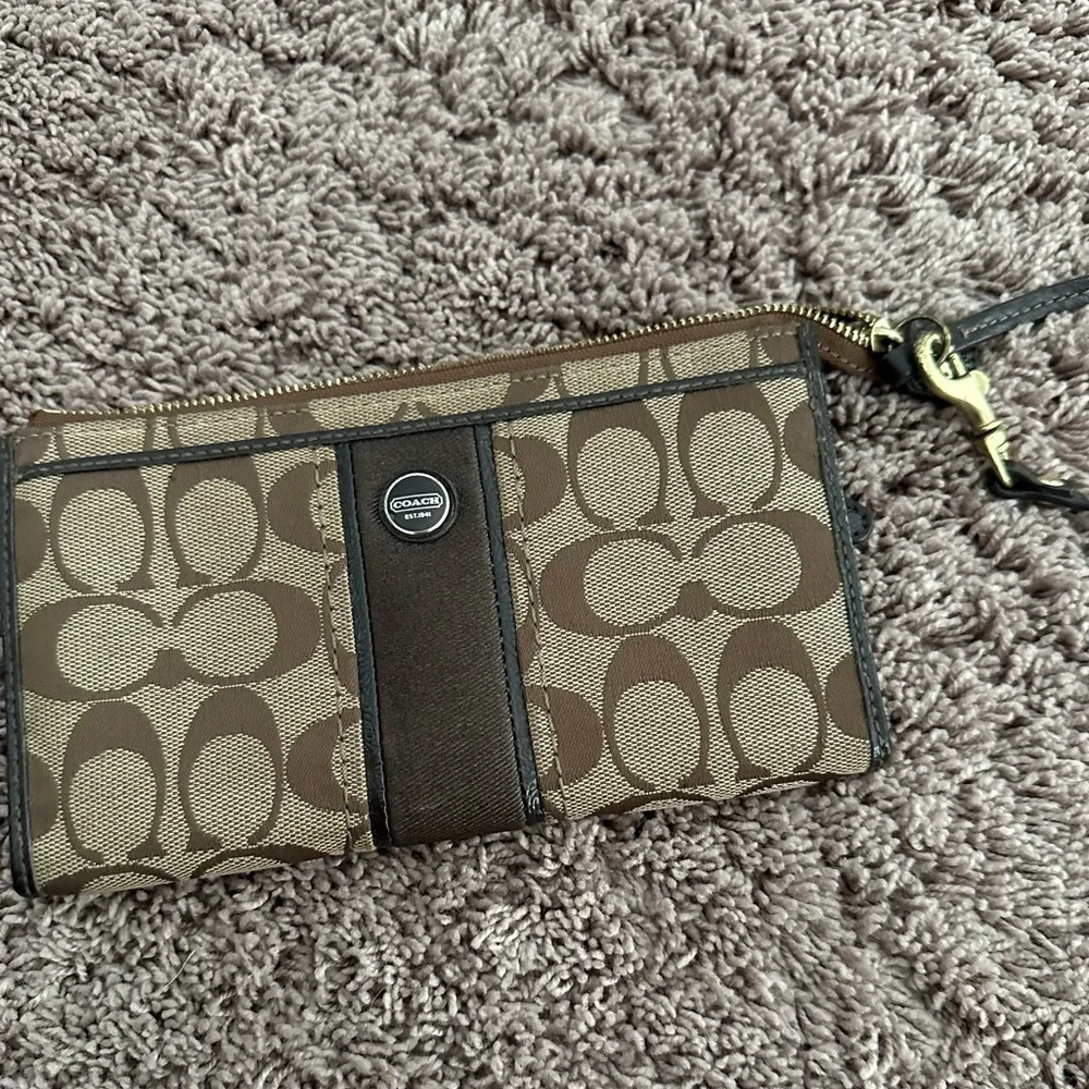 Coach Wallet - Picture 1 of 4